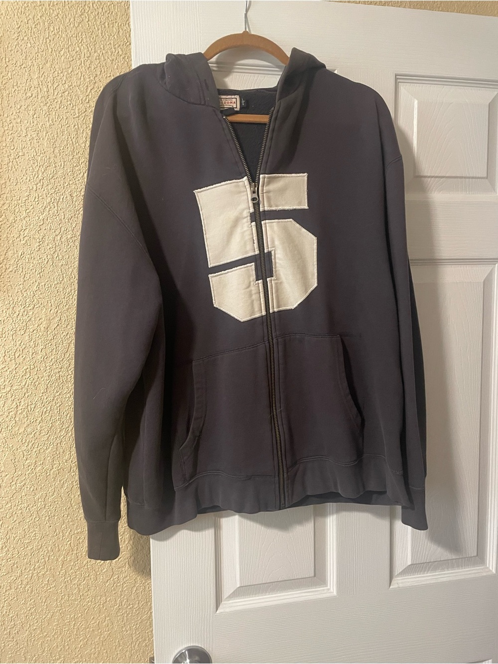 Arizona Jean Company Men's Dark Gray Zip-Up Hoodie Sz large could be unisex